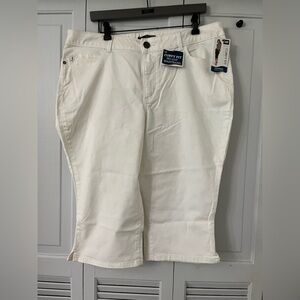 Lee Curvy Fit No-Gap Waistband Jean Capris  - White